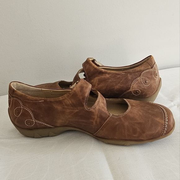 DUREA Womens Brown Leather Embroidered Iris Mary Jane Walking Shoes Sz 5 1/2 - Picture 6 of 9